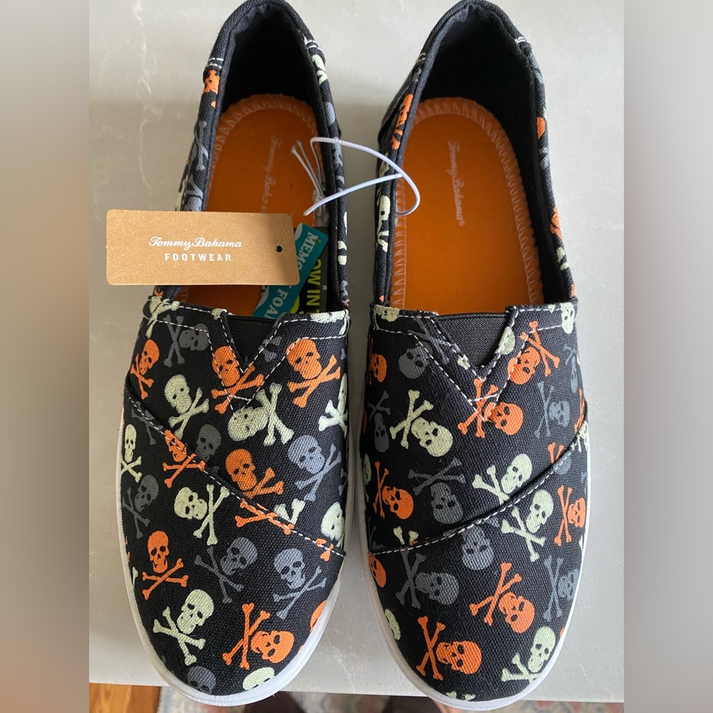 Tommy Bahama Halloween sneaker 9